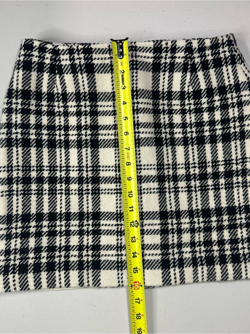 Eddie Bauer Petite 10 Wool Blend Plaid Mini Skirt Black Ivory Lined Career - Picture 7 of 8